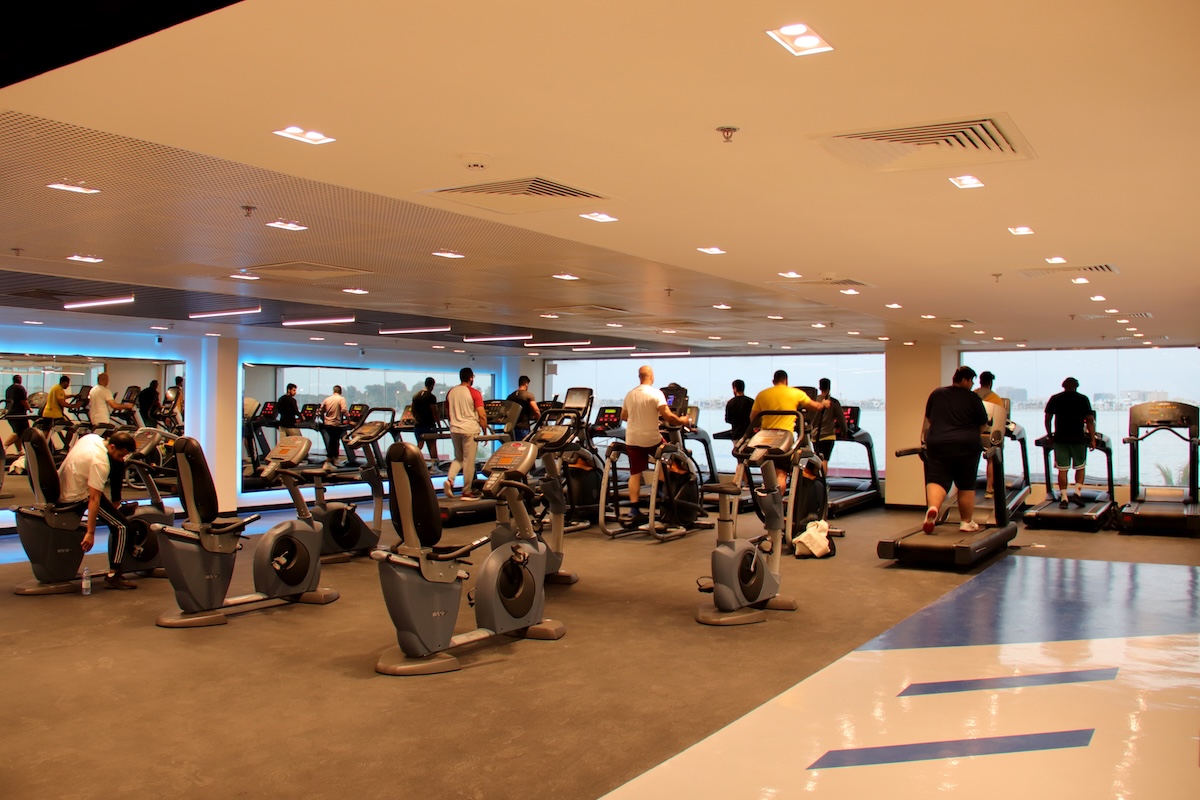 Sea-view cardio deck